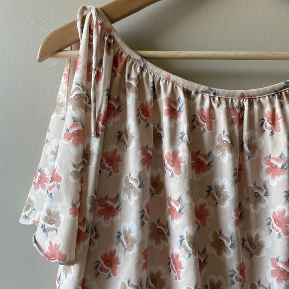 𝅺VINTAGE | 90s Floral Flutter Sleeve Dress - Picture 4 of 12